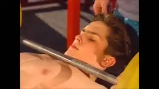 Жим штанги лёжа на наклонной скамье