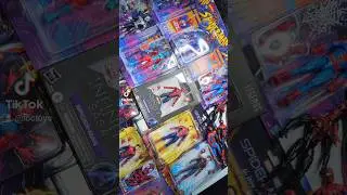 Spiderman 🤔 Será el personaje con más variantes en los cómics? #loctoys #spiderman
