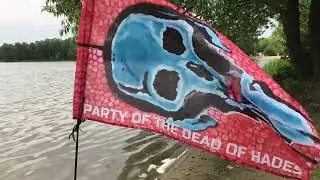 レナ・ハデス「死者の党」|1