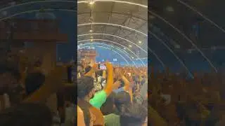 Вечерняя молитва на берегу реки Ганг 