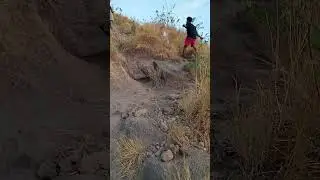 mendaki bukit Silvia labuan bajo