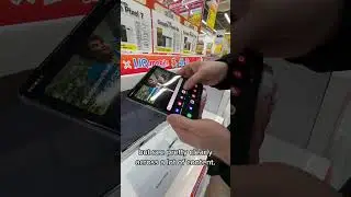 How does the screen even work??? #zflip3 #samsung