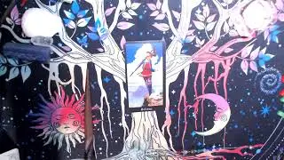 РАСКЛАД  ТРИЕДИНАЯ  БОГИНЯ