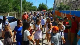 В Геническе торжественно открыли панно исторического прошлого Геническа