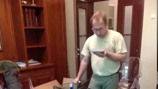 столы полностью из стекла