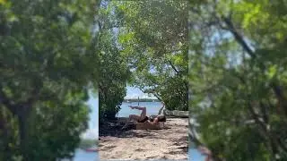 The perfect unboxing experience of a Fayean paddle board from a customer
