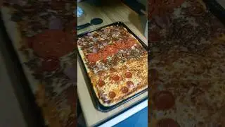 Wife made some Homemade Pizza for everyone #love #food #pizza #family #cooking #ThePohto