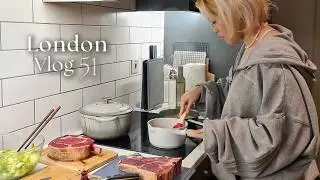 Freelance barista shift, first snowfall, Christmas dinner | London Vlog #51 (中文CC)