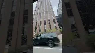 A sneak peek of Chicago’s skyscrapers #Chicago #Illinois #USA 🇺🇸