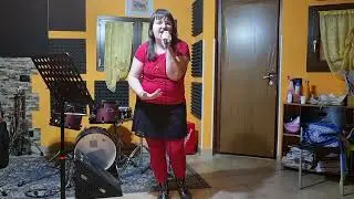 Cover "I wanna be your wife" di Spagna