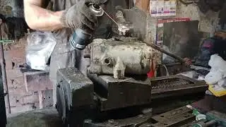 Снятие сошки рулевого редуктора.