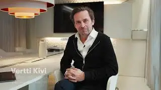 MyStar-laivan sisustuksesta kertomassa pääsisustussuunnittelija Vertti Kivi