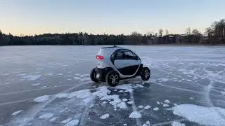 Renault Twizy on Ice
