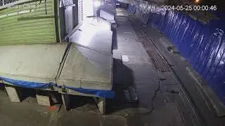 BOY SAYONG ( CAM 3 ) INSIDE AGDAO PUBLIC MARKET DAVAO CITY PHILIPPINES ( SAYONG STORE )