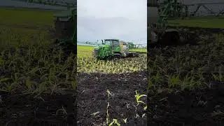 We didn’t even wreck it!! #farmgooddontsuck #farmstuff #johndeeresprayer #fendtglobal
