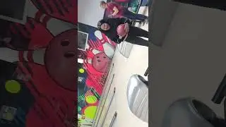 на день рождения друга Марик, на боулинг, Марик 10 лет, 25 марта