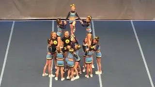 Team Cheer Peewee Intermediate BASTA cheerleaders Basta Stings at CCN 2019