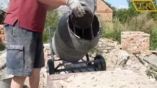 Самодельная бетономешалка # Замес раствора