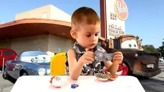 Киндер Сюрпризы Тачки 2 (3 штуки) / Unboxing 3 Kinder Surprise Joy Eggs toys Cars 2