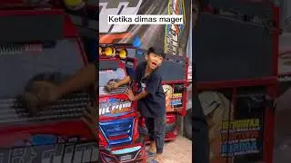 Dimas lagi males 
