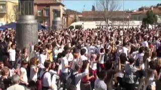 Muévete a ritmo de HOLI BARCELONA