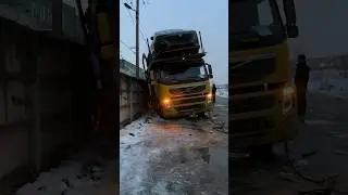 Выгрузили автовоз