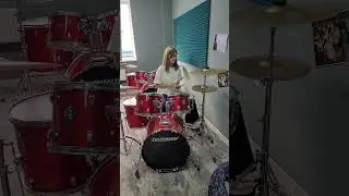 ходила на мастер класс по барабанам