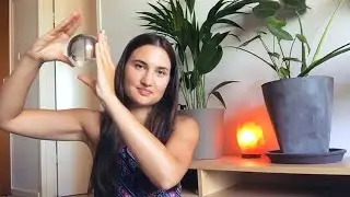 7 Basic Contact Juggling Moves