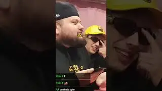 Rubino vuole mostrarci il suo video a luci rosse 🍄🔥