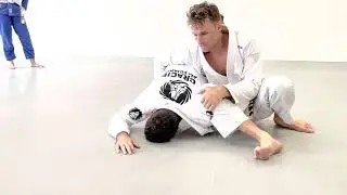 Top Deep Half Guard to Omoplata