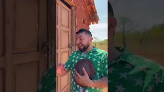 ELE PENSA QUE ENGANA