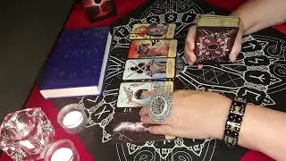 Что у него с женой💥💯Таро расклад
