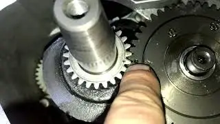 A common problem! How do I replace the speed controller on a gasoline generator?