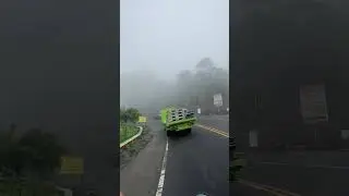 Suasana pagi setelah hujan di patuk gunung kidul. Adem tenan lur kabute rapet