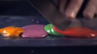 ASMR Mixing paint (oddly satisfying)