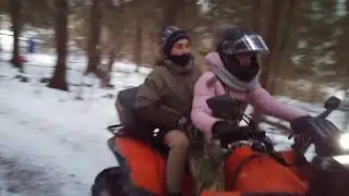 Квадроциклы в лесу на Тюльпанах