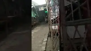 देवरिया में लॉकडाउन में खुद को माँ काली का रूप बताते पुलिस वालों से भिड़ीं।।