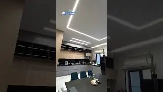 Парящий натяжной потолок со световыми линиями на кухне в Алматы. #дизайнинтерьера  #натяжныепотолки