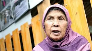 Bersama Istrinya Mbah Marijan