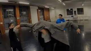 Text when you land trailer by Peter Chu