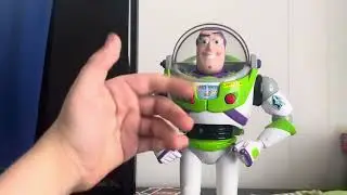 Doing of the review of the new 2025 Disney store interactive Buzz Lightyear!!!!