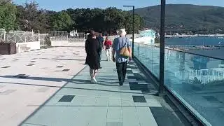 Кабардинка вся набережная бархатный сезон в разгаре вода +24 воздух +28
