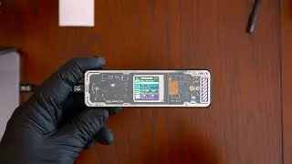 DOCKCASE Explorer Edition: Onboard Screen + Data Protection = Must-Have Gear!