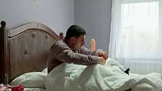 Эльдар Богунов и кукла, танцы дома