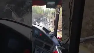 Старатели едут на золотые прииски (кабина Вольво) 