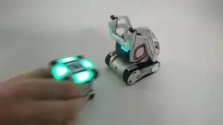 Робот Сozmo с эмоциями