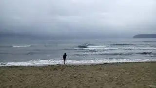 Море и штормит