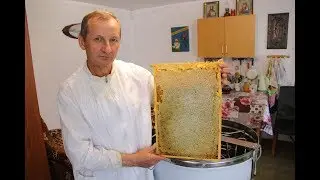 Extraction of honey | Electric honey extractor