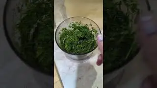 как сделать ароматную зелёную соль из укропа и лука #shorts #шортс