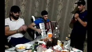 Даргинскую песню поет Магдиисмаил из села Кунки